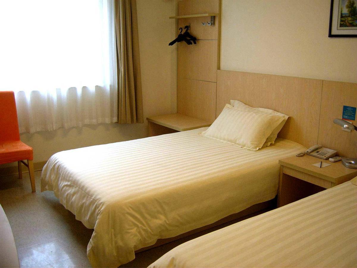 Magnolia Business Hotel Xining Railway Station Grand Cross Mojia Street Екстер'єр фото